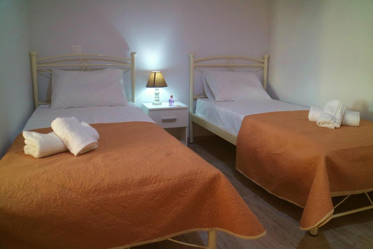 Christos Family Apartments Α Corfu  Екстериор снимка